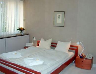 Ema House 4* Zürih