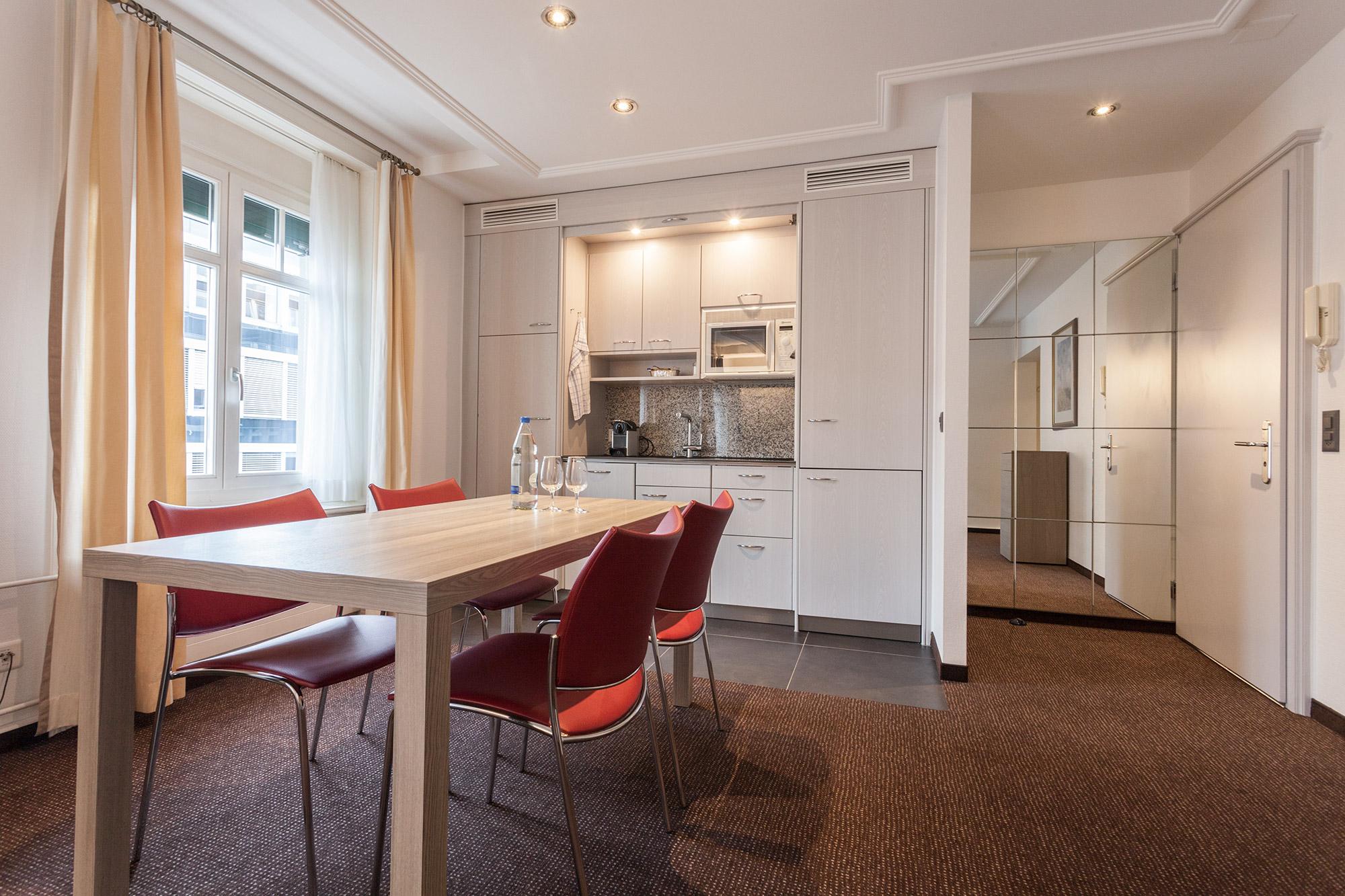 Ema House Otel 4*